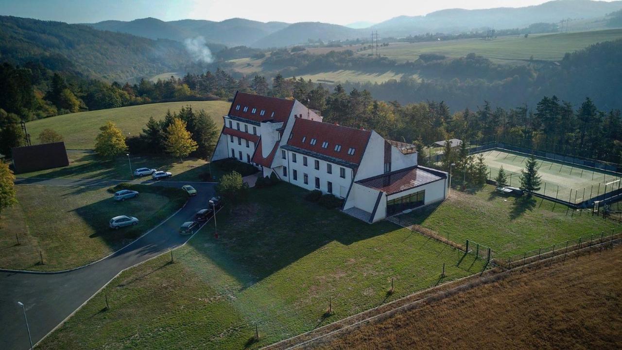 Hotel Berounka *